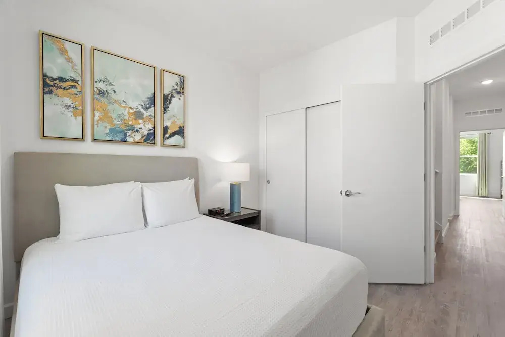 Harmony Haven - Boutique Townhome at Azur Resort Near Disney by Shine Villas