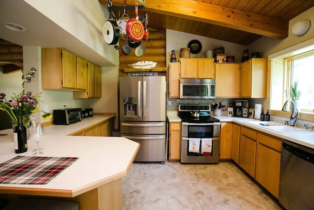 Nederland Getaway 4 Bedroom Home by RedAwning