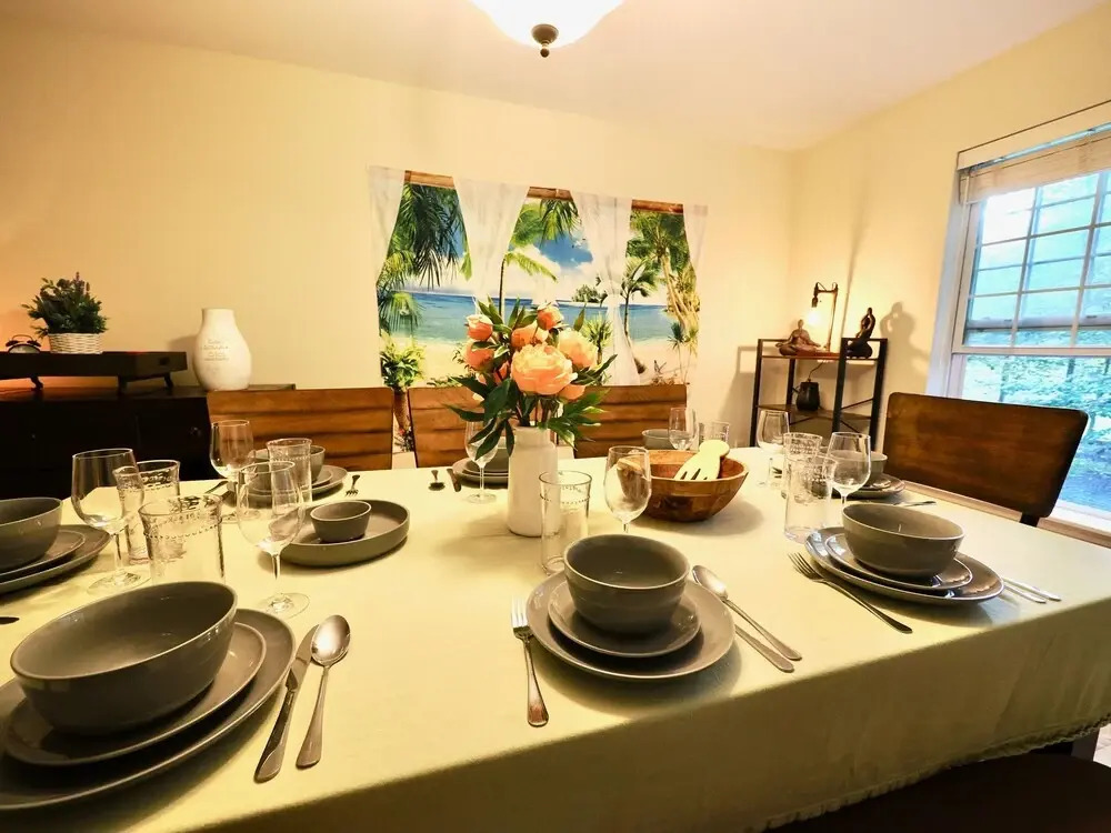 Pocono Lake Getaway Pool, Tennis, Skiing Nearby! 3 Bedroom Home by RedAwning