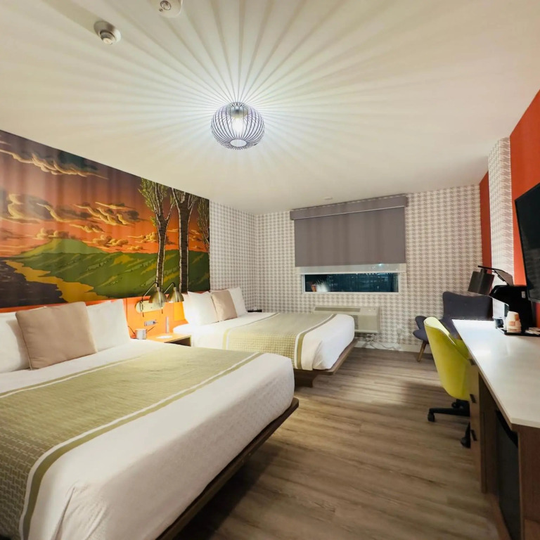Отель Quality Inn & Suites Thunder Bay Downtown