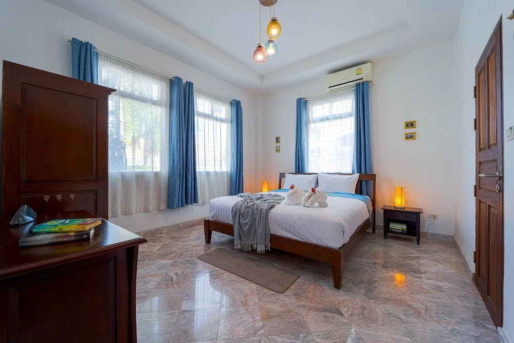 Luxurious 5-Bedroom Private Pool Villa! PV6