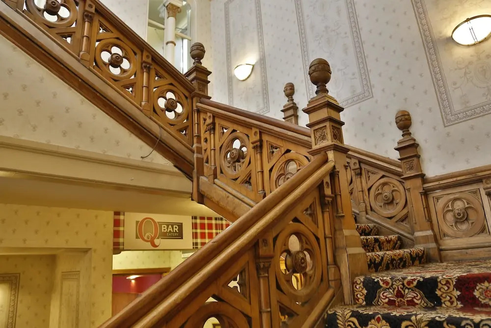 Queen's Hotel
