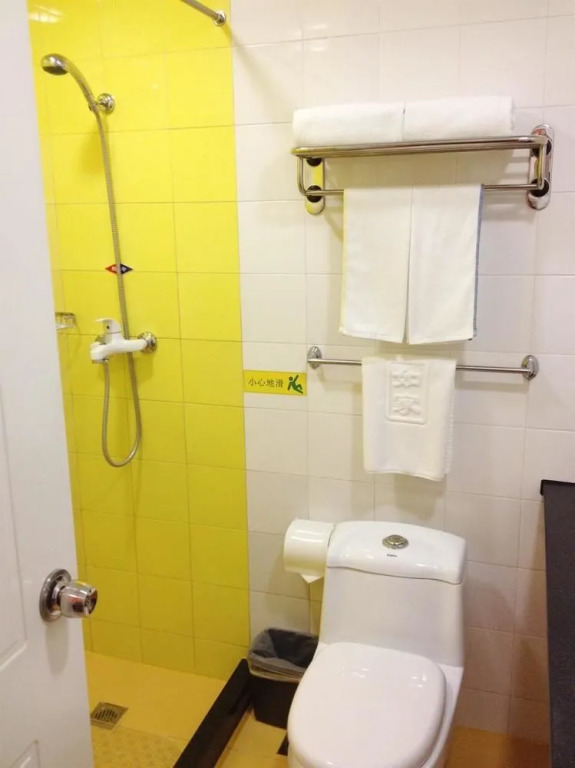 Home Inn Changchun Anda Street