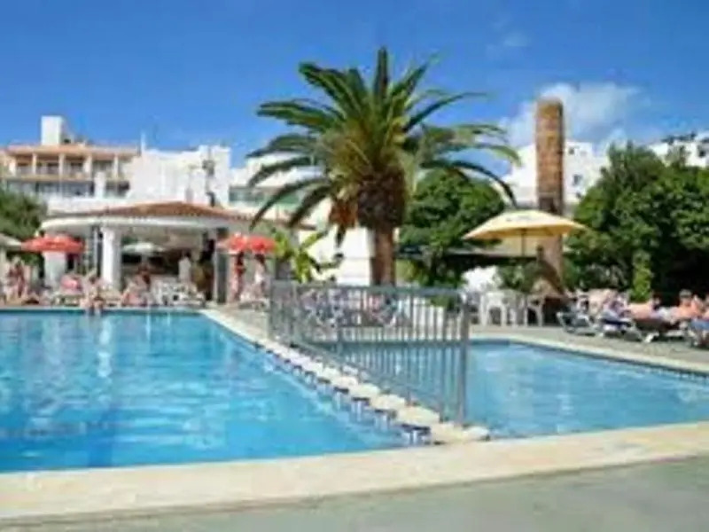 Apartamentos Tramuntana