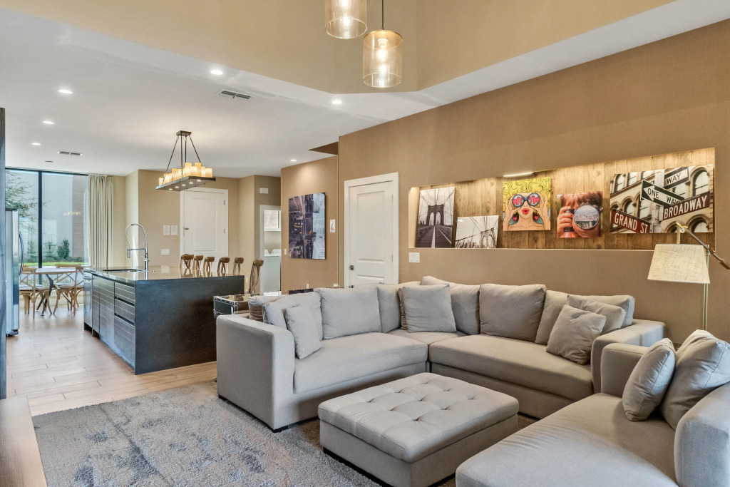 4 Bedrooms 45 Bathrooms Magic Village 7575 Bd