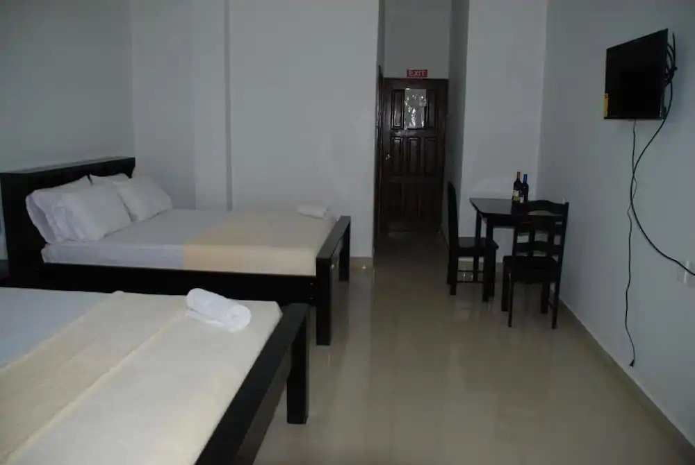 Hotel Coastalbay 2 & Golf Cart Rental