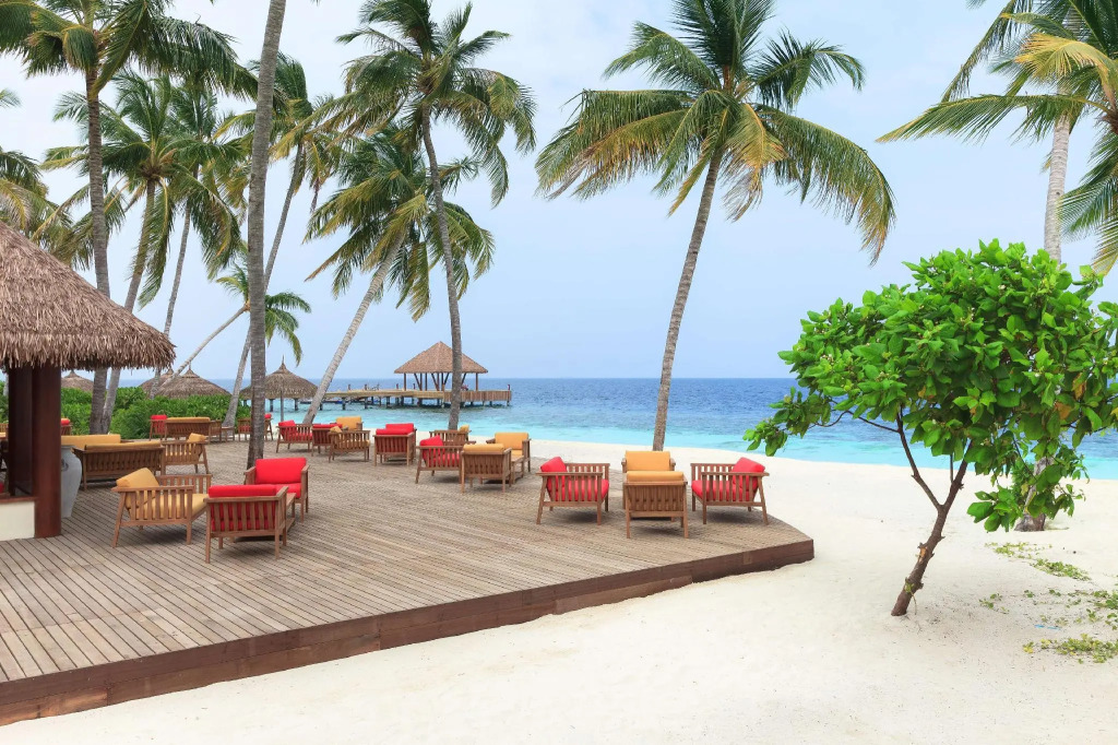 Reethi Faru Resort