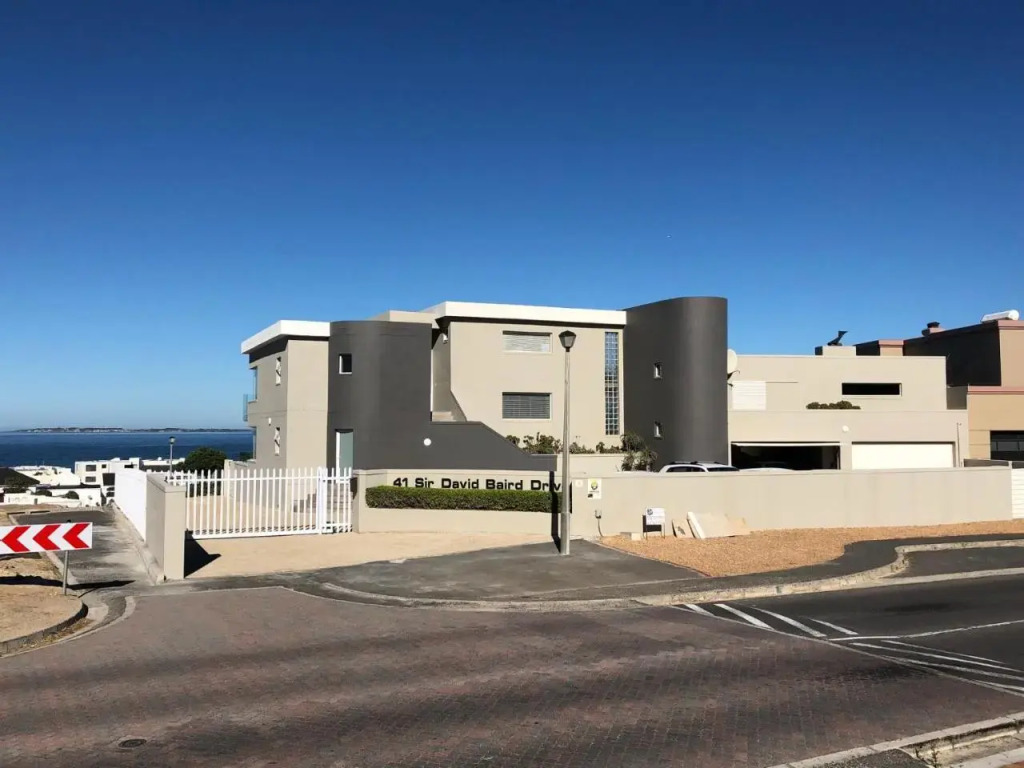 Small Bay Beach Suites