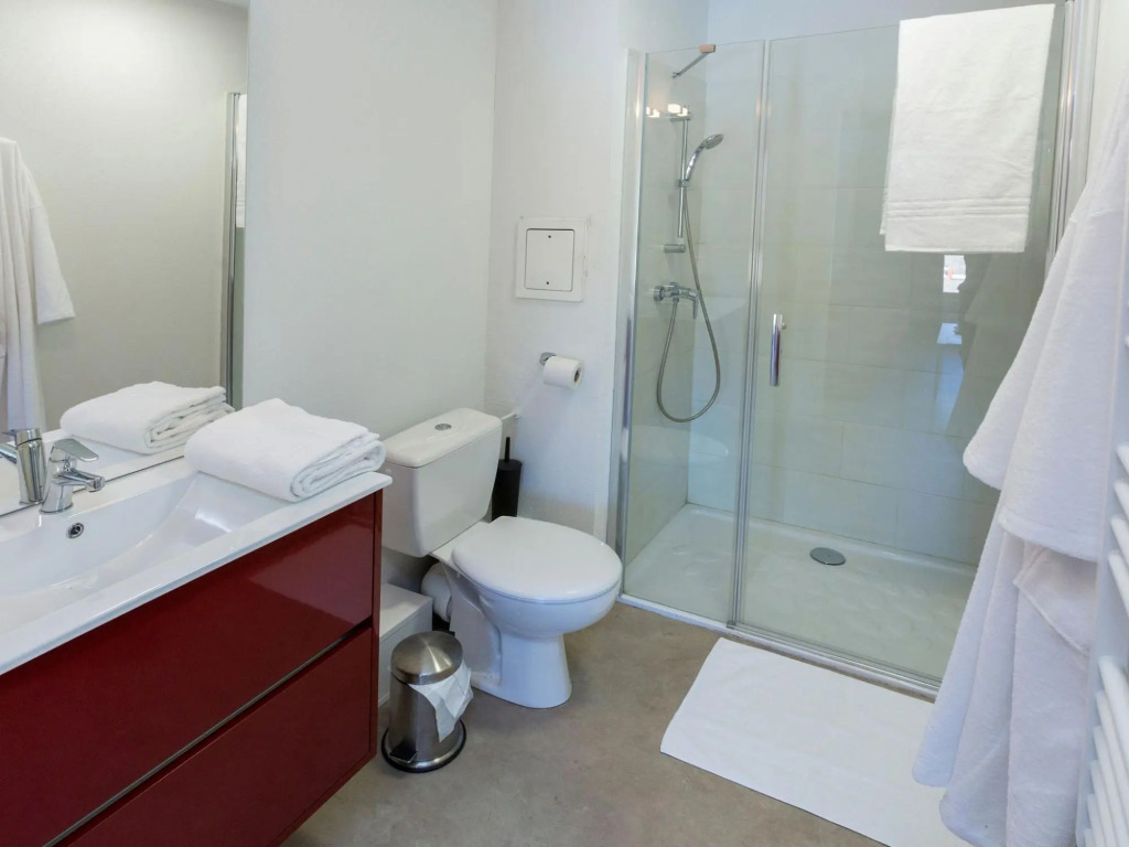 Modern apartment on the slopes in the extensive Paradiski