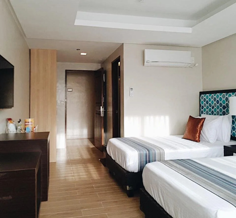 One Platinum Hotel