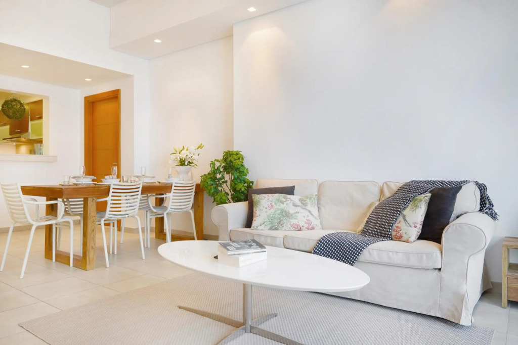 Modern and Airy 2BR in Palm Jumeirah
