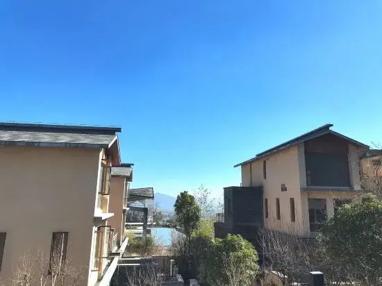 Yishan Guanlan Homestay(Gucheng Branch)