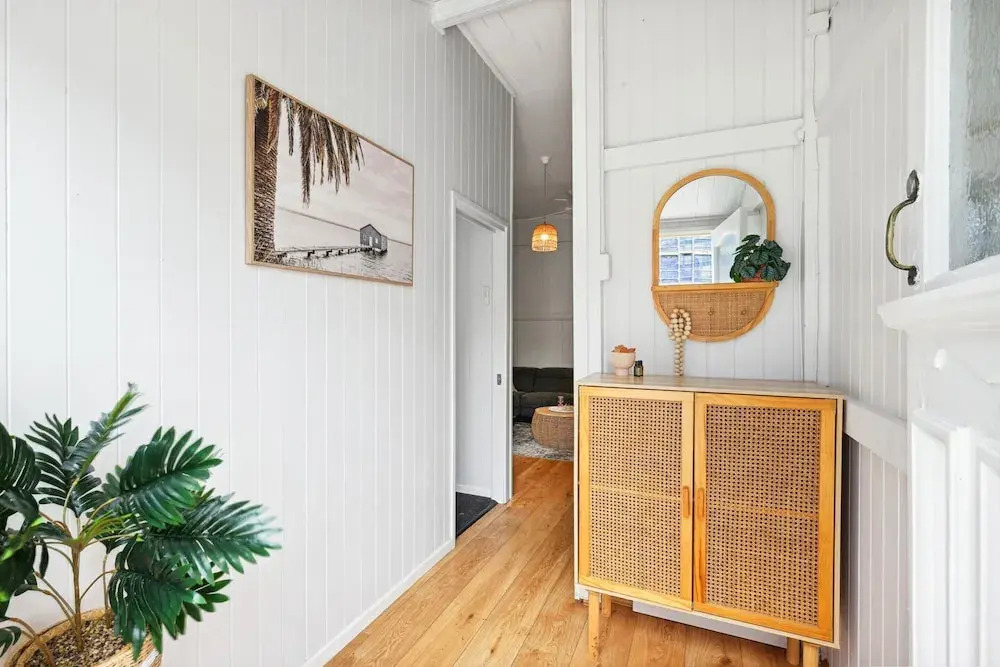 Tranquil 3-bed Family Home With Spacious Backyard