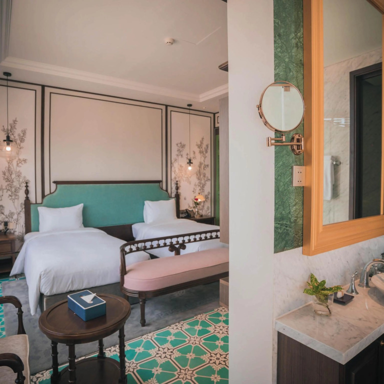 Regal House Hoang Van