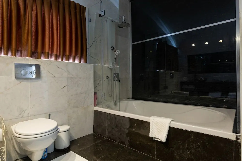 Alma Suites