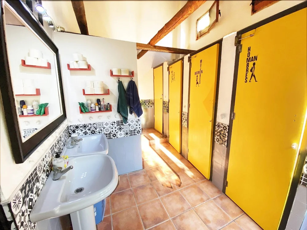 Makuto Guesthouse Hostel