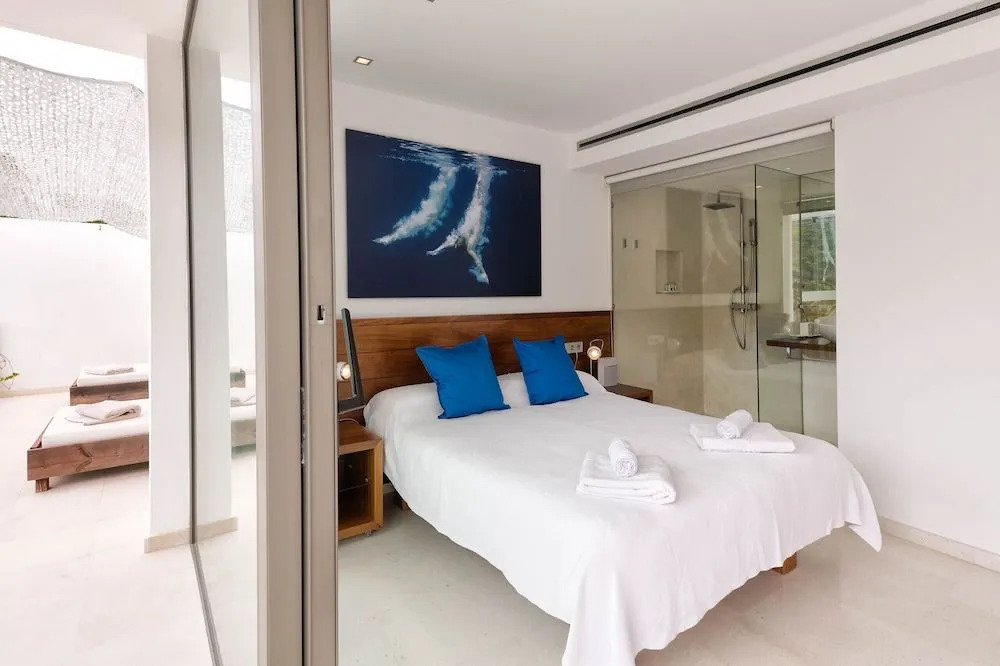 Villa Vadella by Eivillas