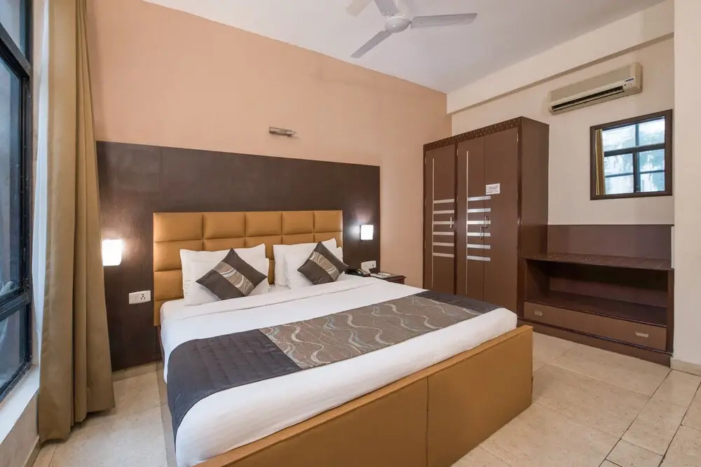 OYO 17034 Conclave Riviera