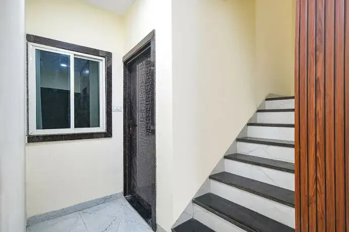 FabHotel Devs Inn