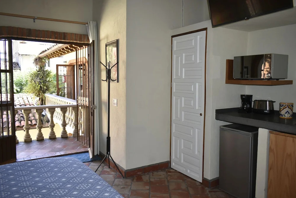 Victoria Suites