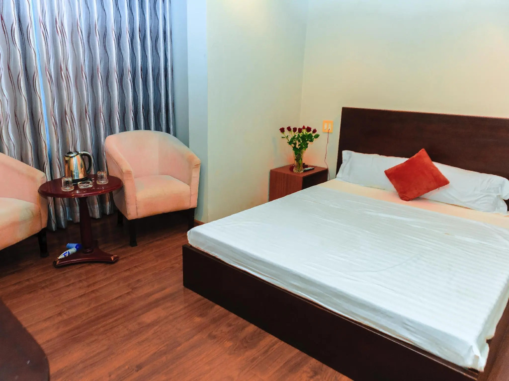 Cosmos Hotel Nha Trang by HT
