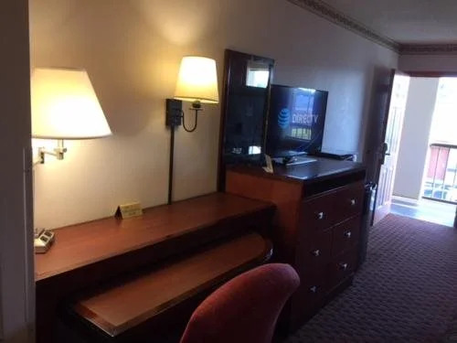 Briarwood Inn