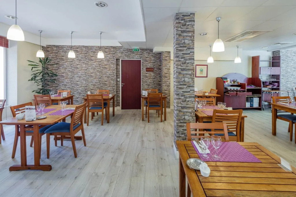 Noemys Neris Montlucon - hotel restaurant