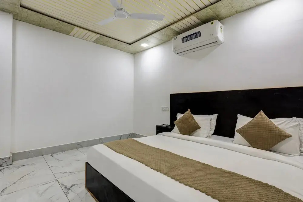 Mauryan Signature hotel Devli Khanpur