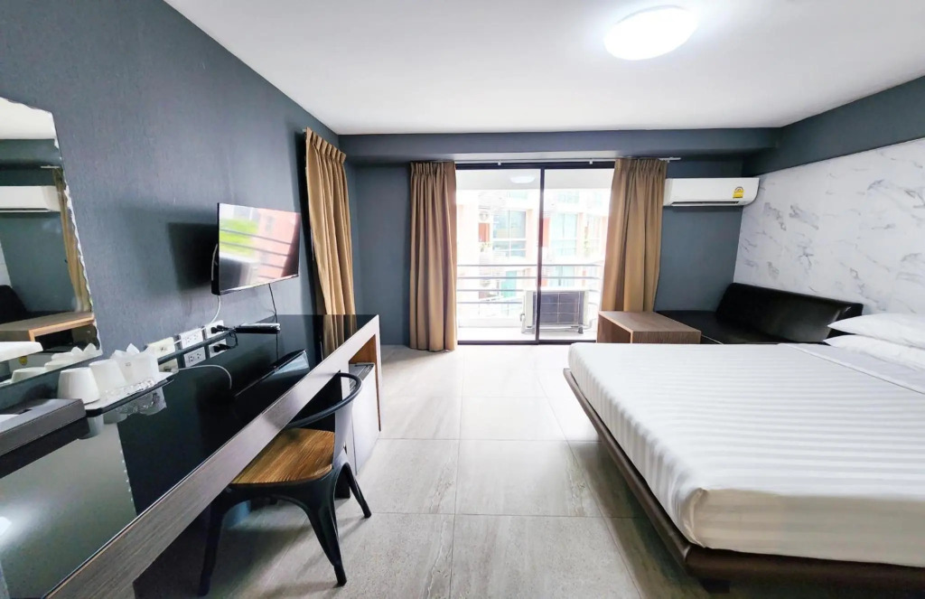 Watana Hotel