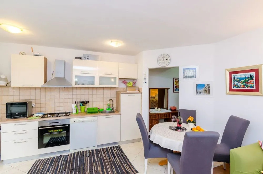 Apartments Captain