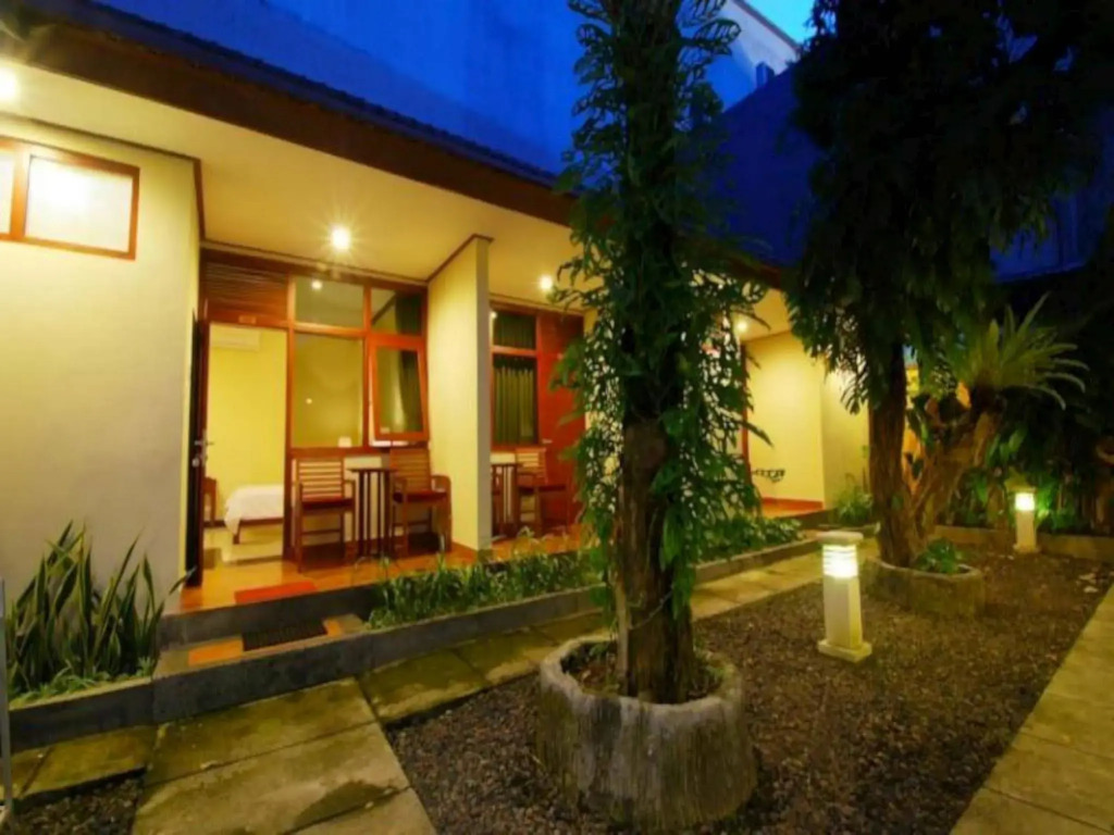 Yulia Beach Inn Kuta