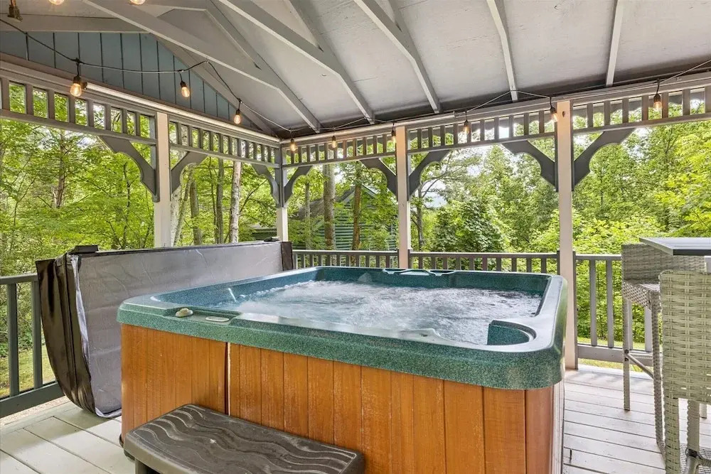 Golf Resort Cabin w Hot Tub Firepit Pool