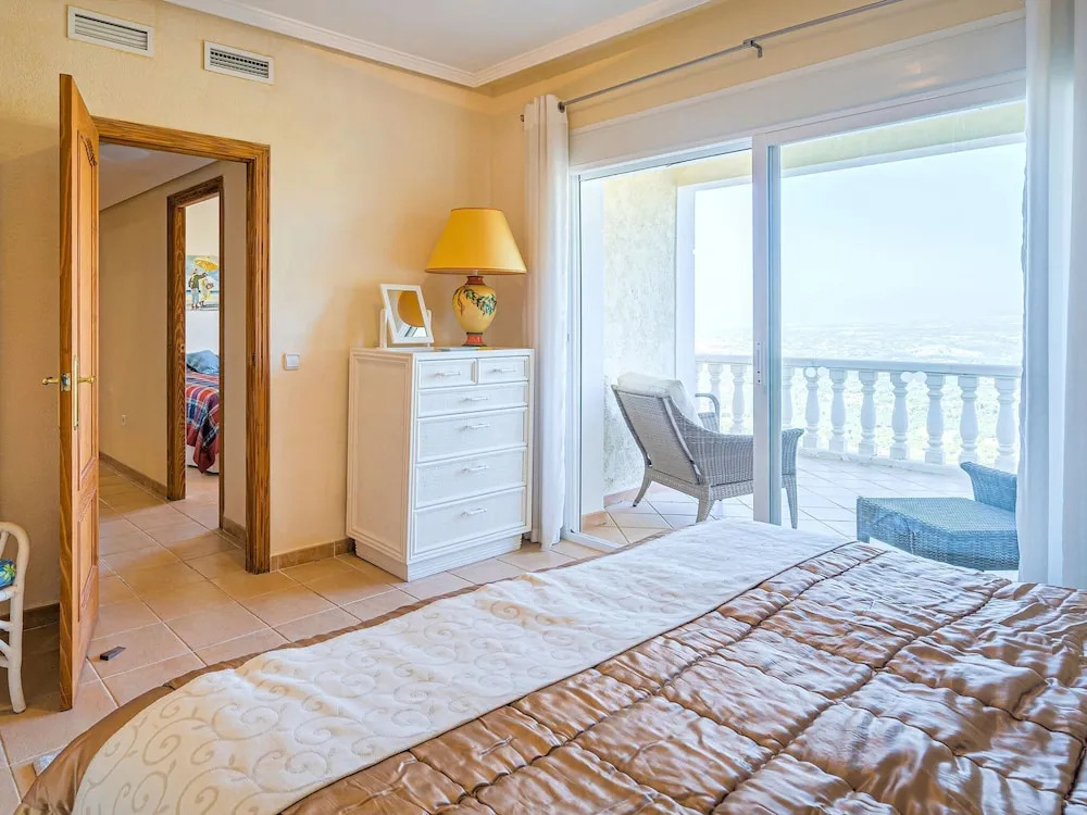 Villa With Exceptional Panoramic Views, Private Pool in Altea Hills