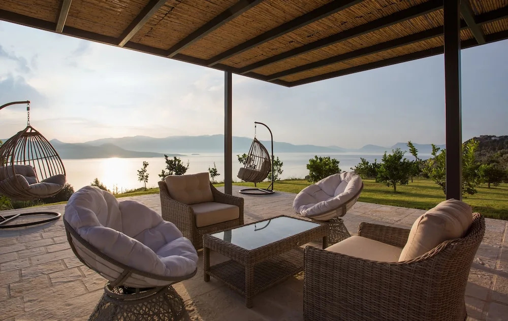 Luxury Villa for 6 Amazing Sea View Pool