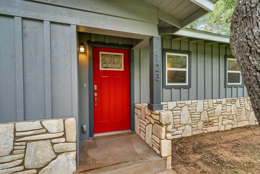 Luxury Home Just 5 min From Main St