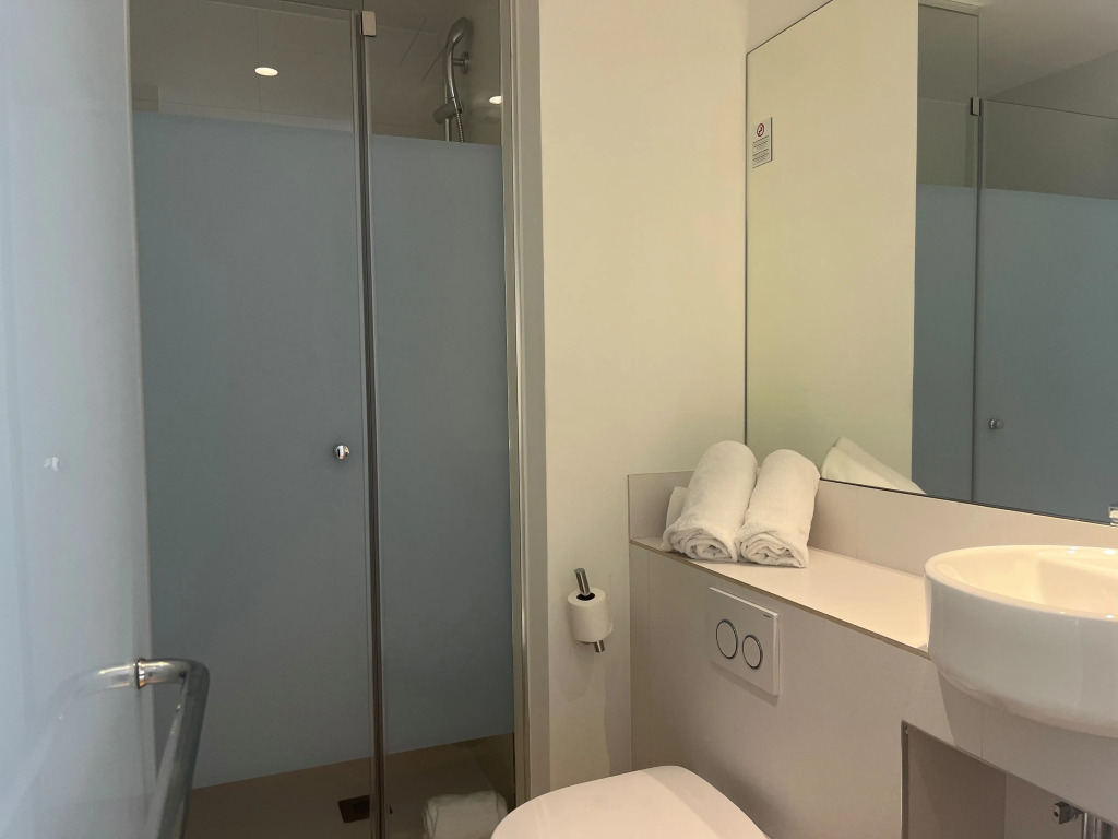 Отель Four Points Flex by Sheraton Madrid Atocha