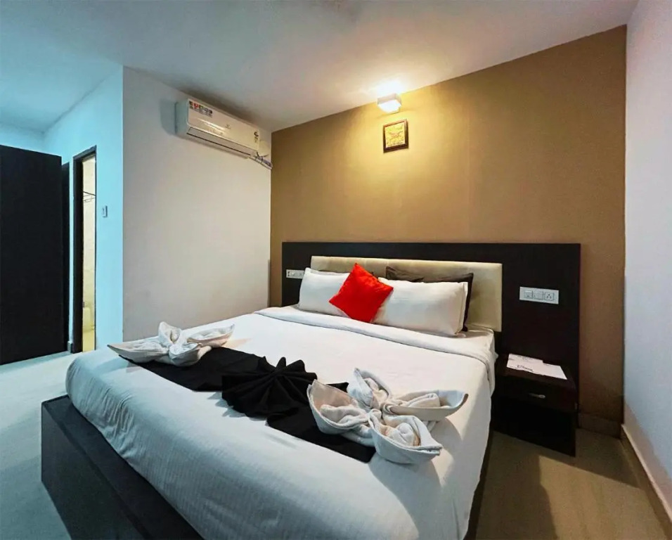 FabHotel Bay Breeze - 800M From Morjim Beach