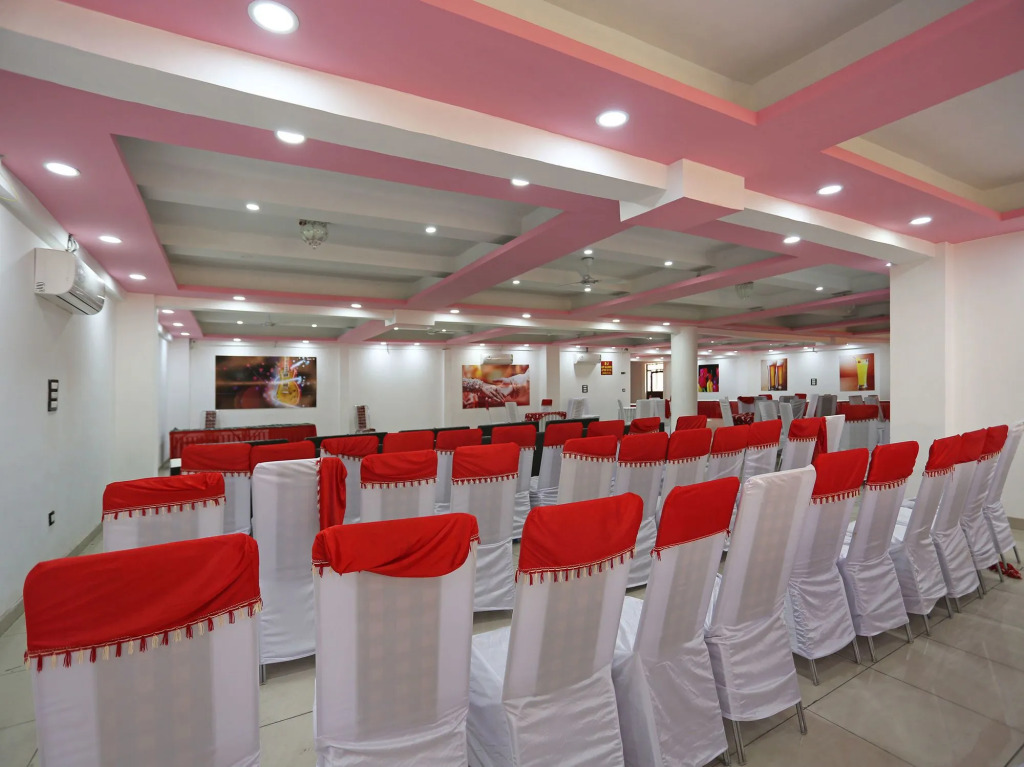 OYO 8232 Hotel KRB Paradise
