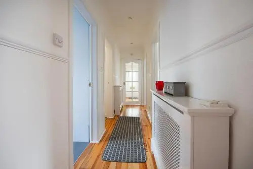 Hls Ashgrove Apartment
