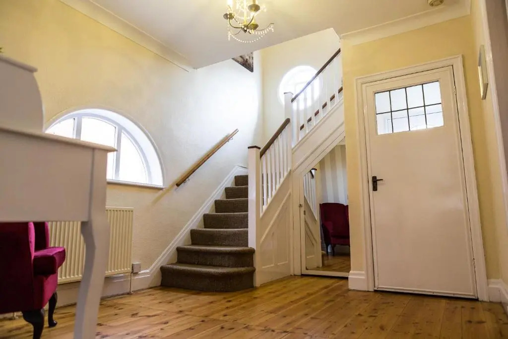 Large 5 Bed House in Scarborough near the beach, Large Garden & HOT TUB