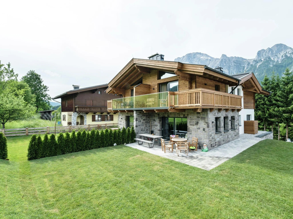 Luxury Chalet in Leogang near Ski Area