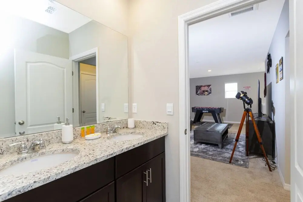 7877 Solterra Resort 6Bd 12G 130610