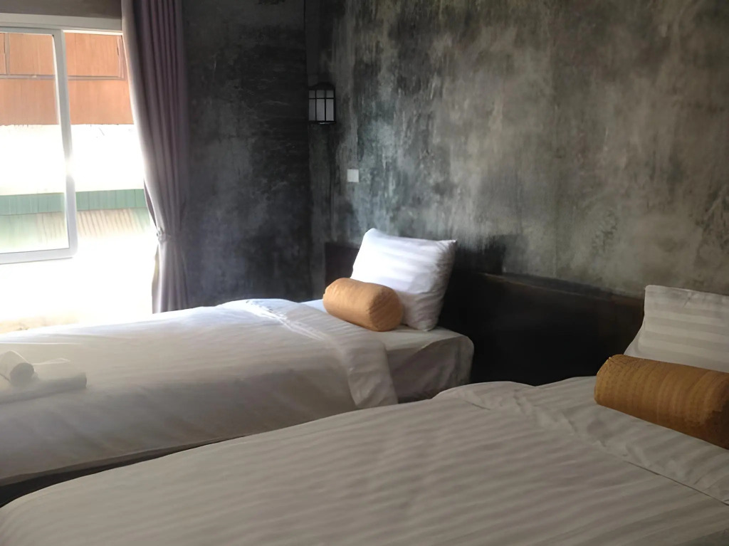 Come Moon Loft Hotel