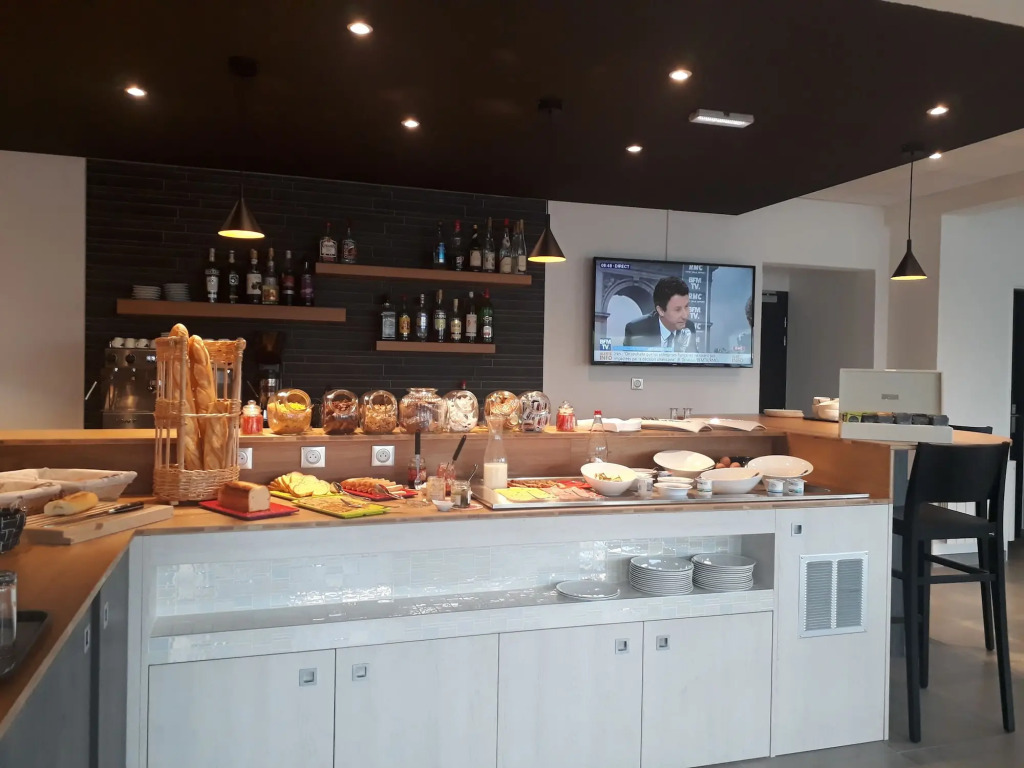 Brit Hotel Reims La Neuvillette