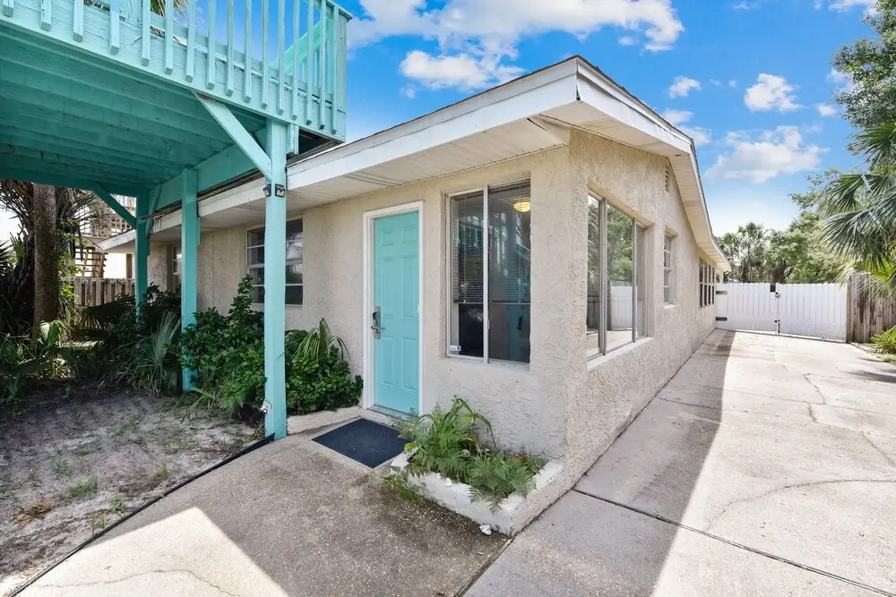 Dolphin Den by Book That Condo