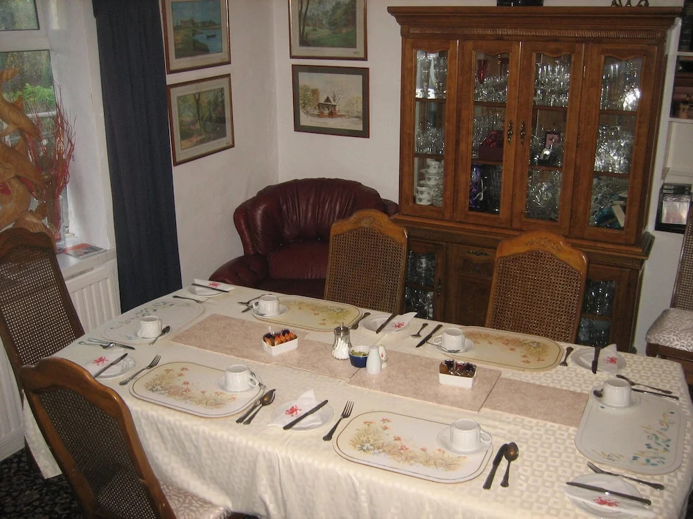 Four seasons Guest House