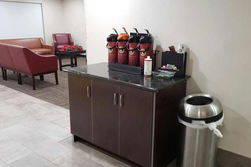 Red Roof Inn PLUS & Suites Vicksburg