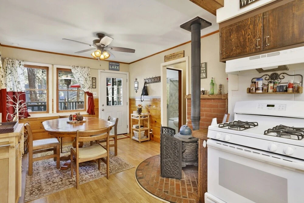 2209-hawks Nest 2 Bedroom Home by Redawning