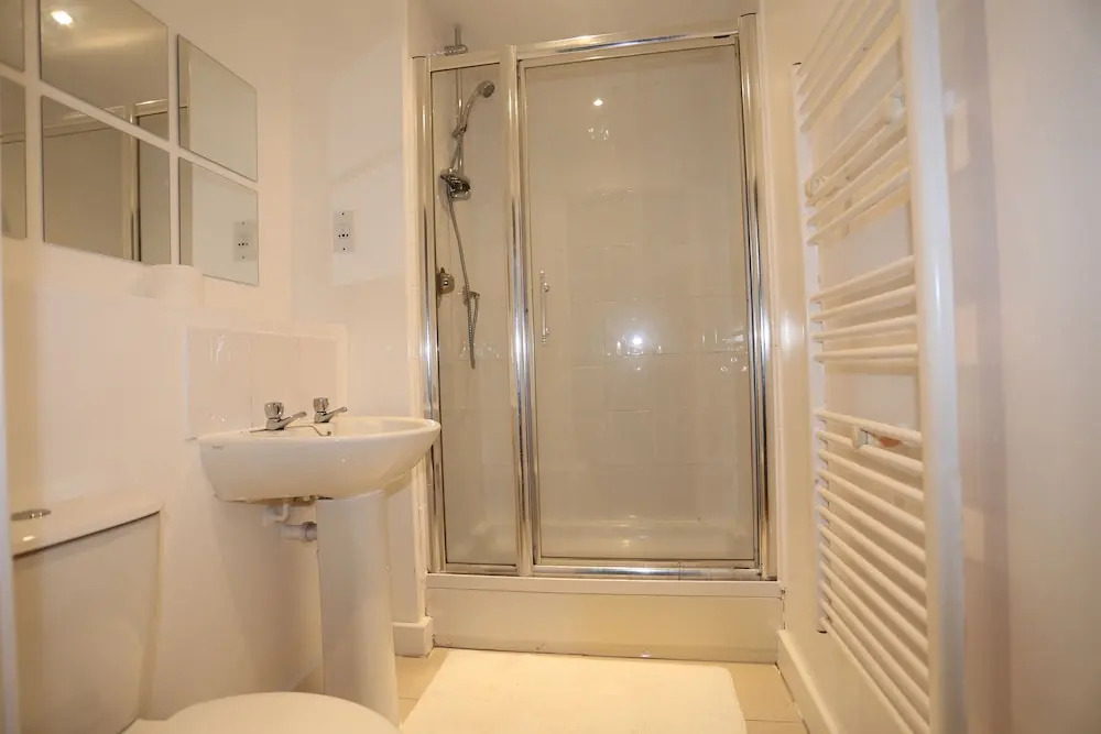 2 Beds Riverview Tideslea Apartment