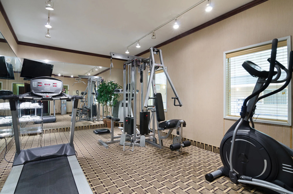 Holiday Inn Express & Suites - Olathe South by IHG
